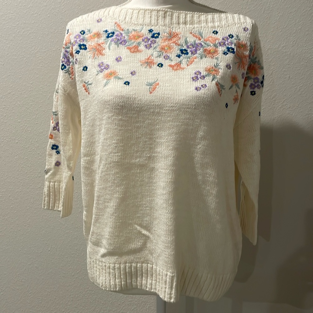 New Loft Sweater size large